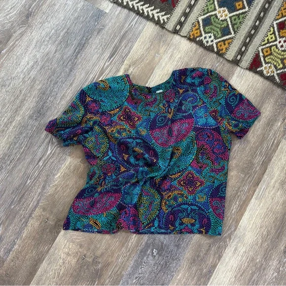 Vintage T-shirt Colorful 80’s Motifs Sz L Excellent Condition - Picture 2 of 9